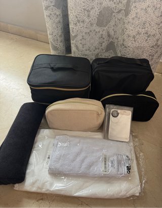 Set completo material Estet y Belleza con mochila.