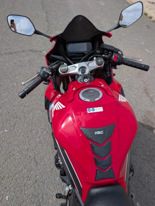 Honda CBR650R Roja