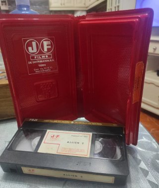 Alien 2 (VHS)