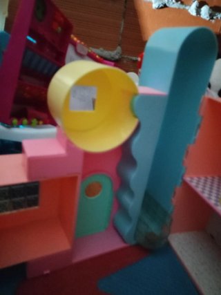 Casa de las l.o.l de muñecas multicolor