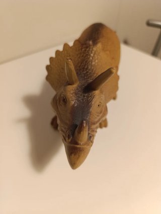 Figura dinosaurio Triceratops