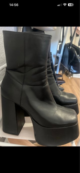 Botas negras de tacón plataforma