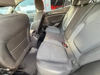 CUOTA 230€ - Renault Megane 2023 Equilibre Blue