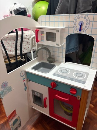 Cocina de juguete de madera