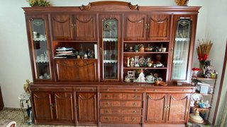 Salón Comedor Clásico de Madera