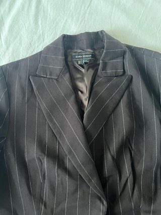 2 Traje chaqueta Zara verde, marron y camisa