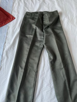 2 Traje chaqueta Zara verde, marron y camisa