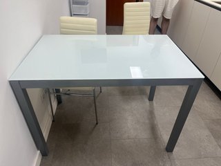 Mesa de cocina cristal templado y metal