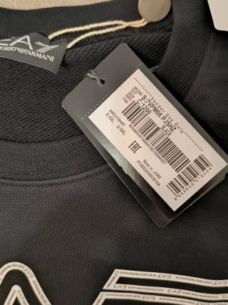 Sudadera EA Emporio Armani Negra