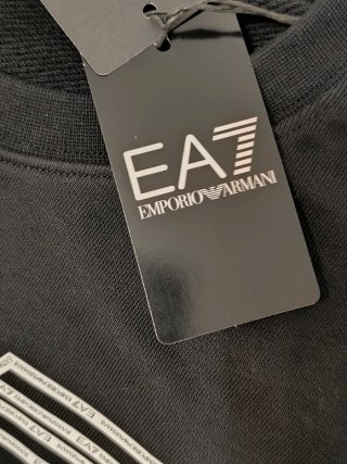 Sudadera EA Emporio Armani Negra