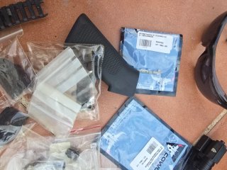 Caja de repuestos para réplicas de airsoft