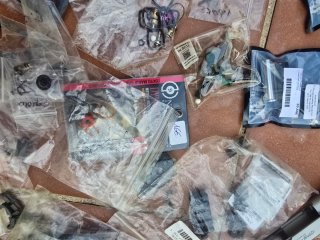 Caja de repuestos para réplicas de airsoft