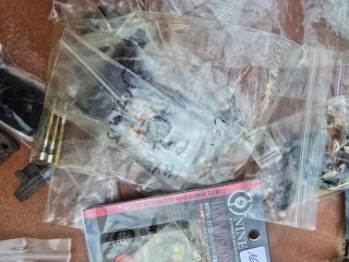 Caja de repuestos para réplicas de airsoft