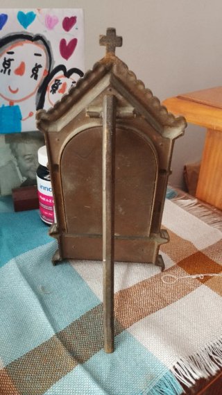 Tríptico Religioso de Bronce y Porcelana