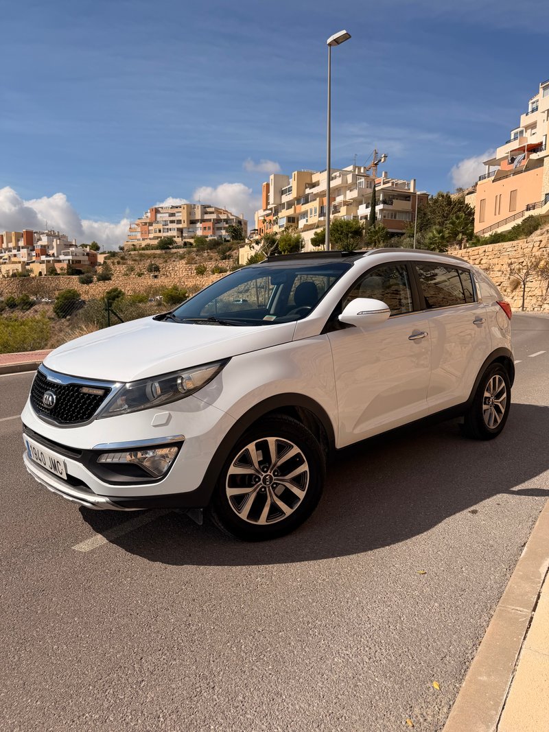 Kia Sportage 1.7 CRDI Eco-Dynamics x-Tech 4x2 (2015) 2016