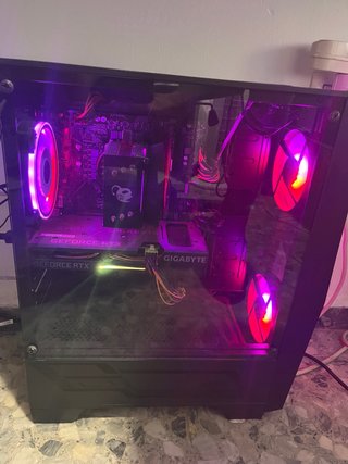 PC Gaming Gigabyte con Iluminación RGB