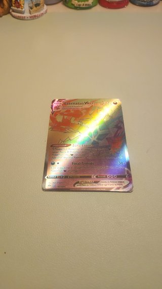 Carta Pokémon Eternatus VMAX