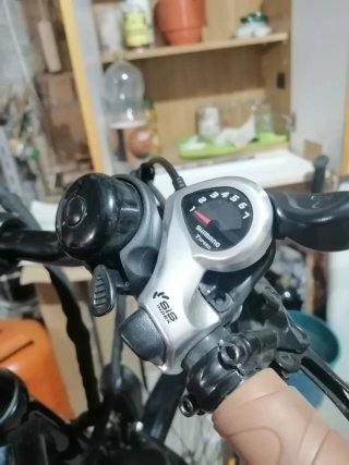 Bicicleta Eléctrica Moma Bikes Shimano 7V