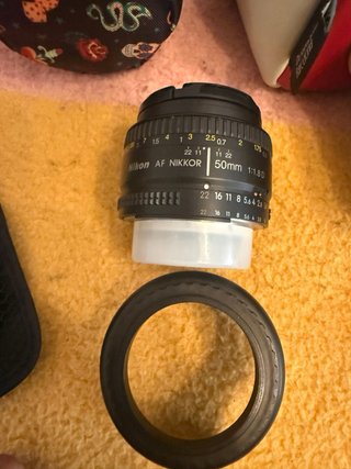 Cámara Nikon D5300 con accesorios