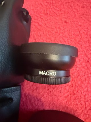 Cámara Nikon D5300 con accesorios