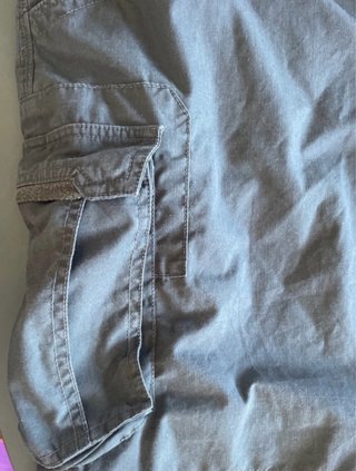 Pantalón cargo gris