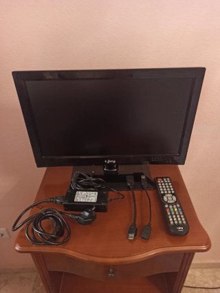 TV Monitor 19" i-Joy LED + mando y cables
