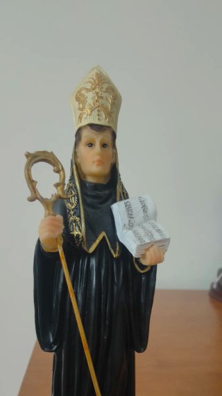 Estatueta de São Bento