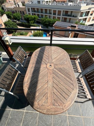 Conjunto de Mesa y 4 Sillas de Jardín