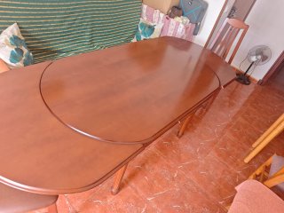 Mesa de Salón de Madera