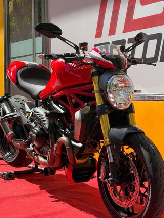Ducati Monster 1200
