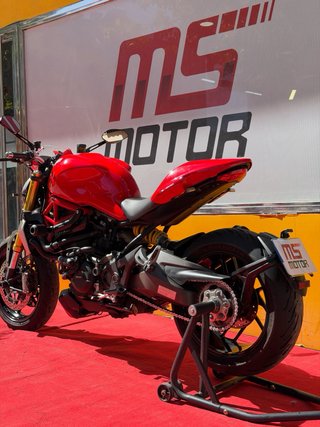 Ducati Monster 1200