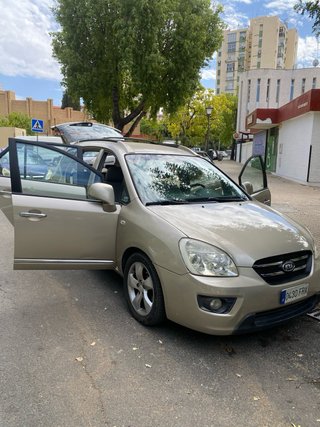 KIA Carens 2011