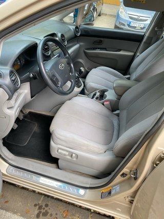 KIA Carens 2011