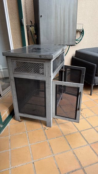 Mueble auxiliar exterior con vitrocerámica