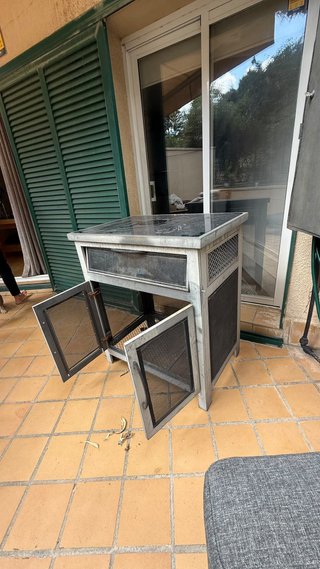 Mueble auxiliar exterior con vitrocerámica