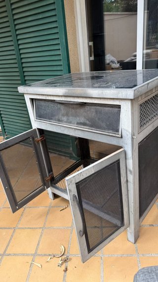 Mueble auxiliar exterior con vitrocerámica