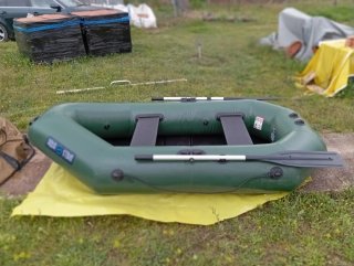 Barco hinchable Aqua Storm con remos
