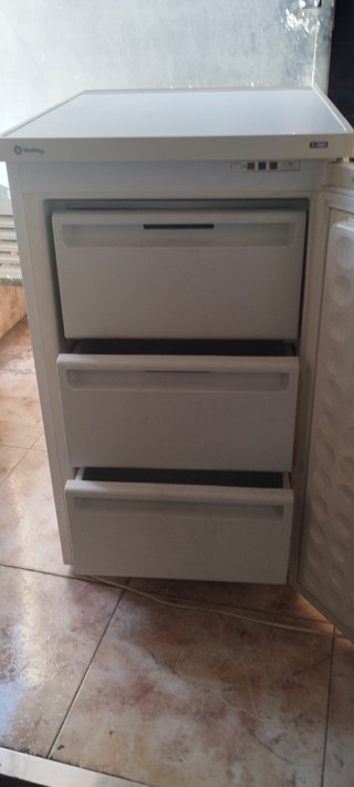 Congelador Vertical Blanco