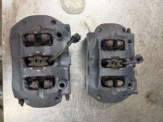 Pinzas de Freno Traseras Brembo de 4 pistones