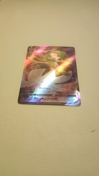 Carta Pokémon Gardevoir VMAX