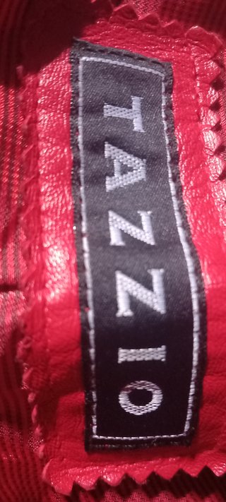 Chaqueta de piel roja