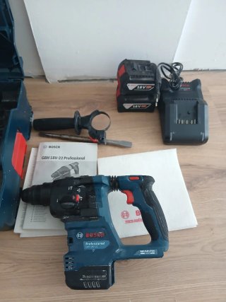Taladro Bosch Professional 18V-22 + 2 baterías