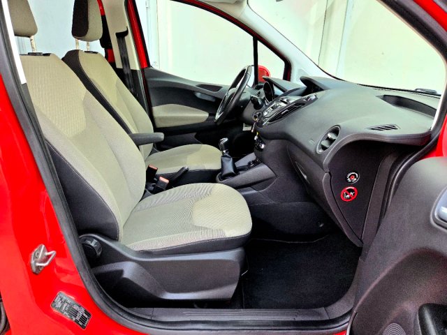 Ford Tourneo Courier 2015