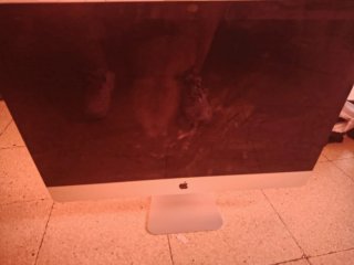 iMac Apple Plata y Blanco."27" recién formateado