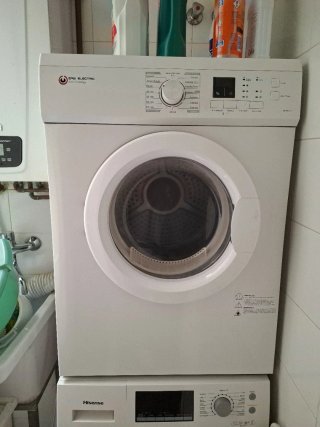Lavadora Hisense y Secadora Iris Electric