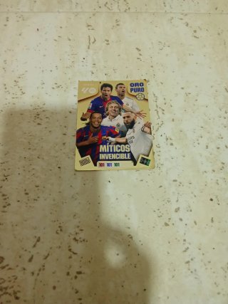 Carta Fútbol Panini Míticos Invencible 40