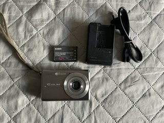 Cámara Casio Exilim EX-Z75 Plata