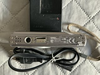Cámara Casio Exilim EX-Z75 Plata