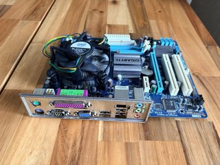 Placa Base Gigabyte GA-G31M-ES2L Socket 775 DDR