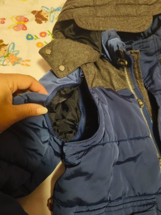 Chaqueta Acolchada Azul con Capucha